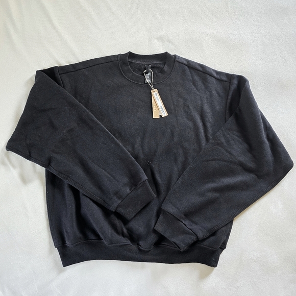 SKIMS▪️Cotton Fleece Classic Crewneck Pullover in Onyx - Picture 4 of 6